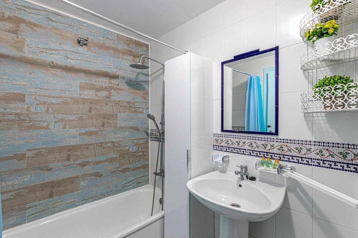 797 Holiday Rentals - Luminoso Piso Para 4 En Arroyo De La Miel Extérieur photo